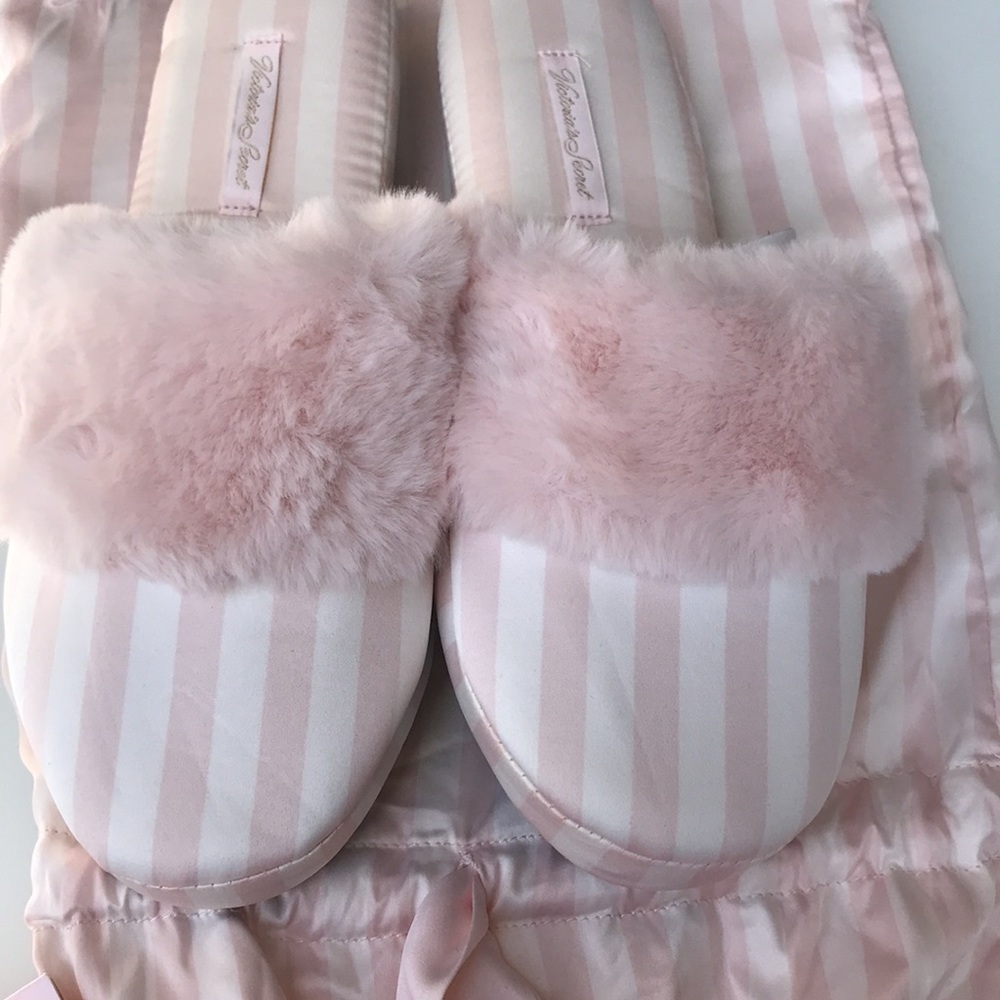 Victoria Secret Brand New with Tags Pinstripe Satin Sleepers. Small